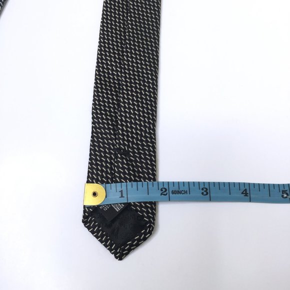 Giorgio Armani Tie 100% Silk, Made In Italy, Black and White Pattern - Picture 13 of 13